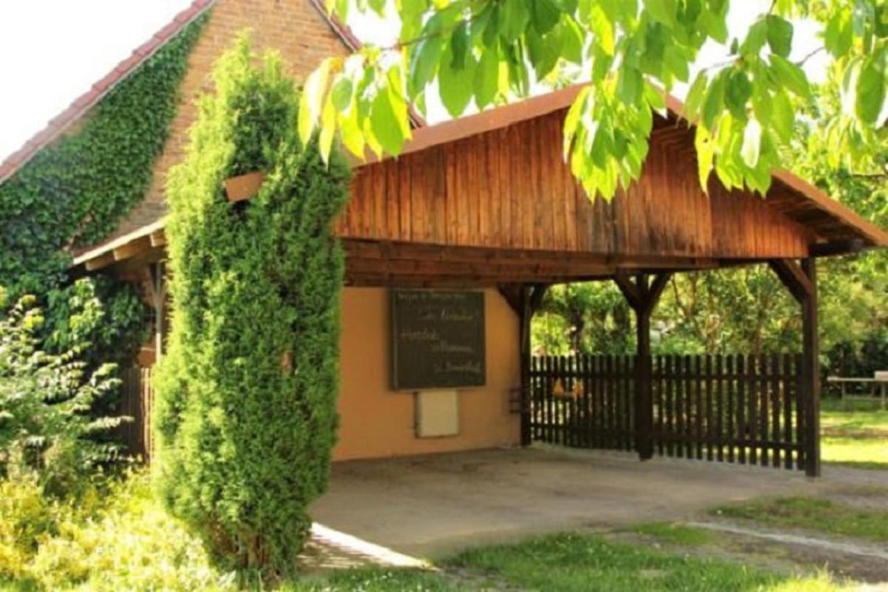 Bauernhof Ladusch Apartamento Mucka Exterior foto